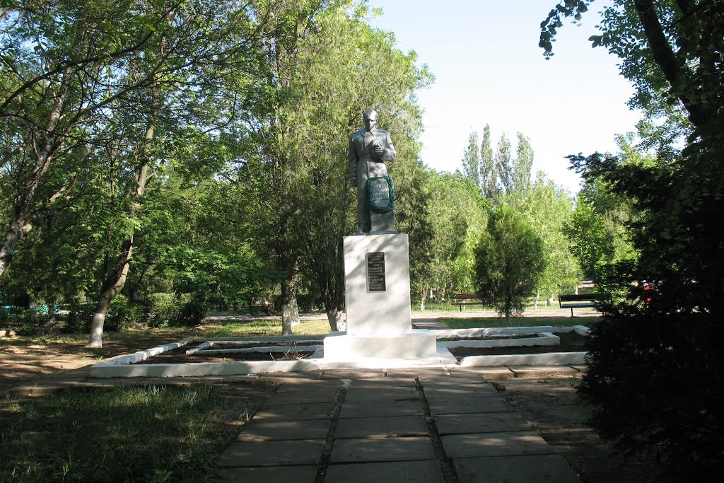 Памятник погибшим войнам в годы великой отечественной войны.